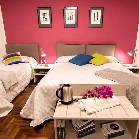 Tetide Affittacamere 4*