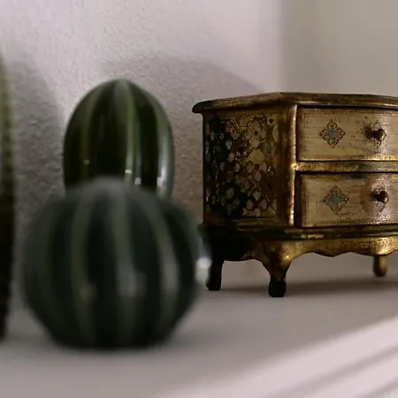 Tetide Affittacamere 4*