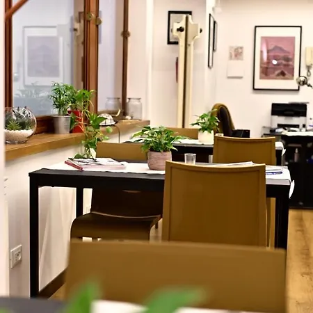 Tetide Affittacamere 4*