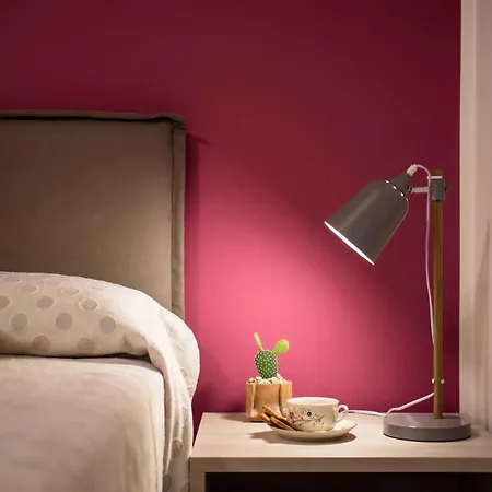 Tetide Affittacamere 4*